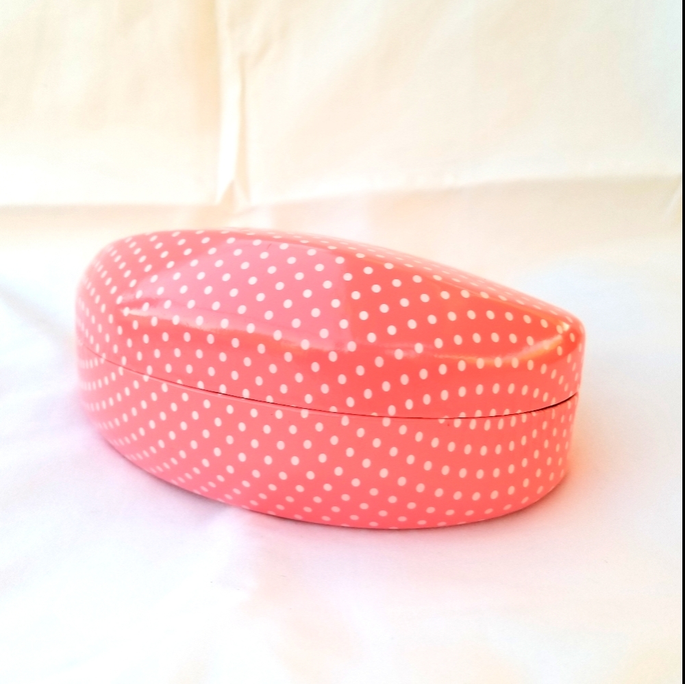 Hard shell glasses case - large enough for sunglasses